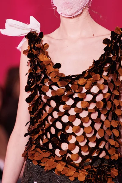 Look 50